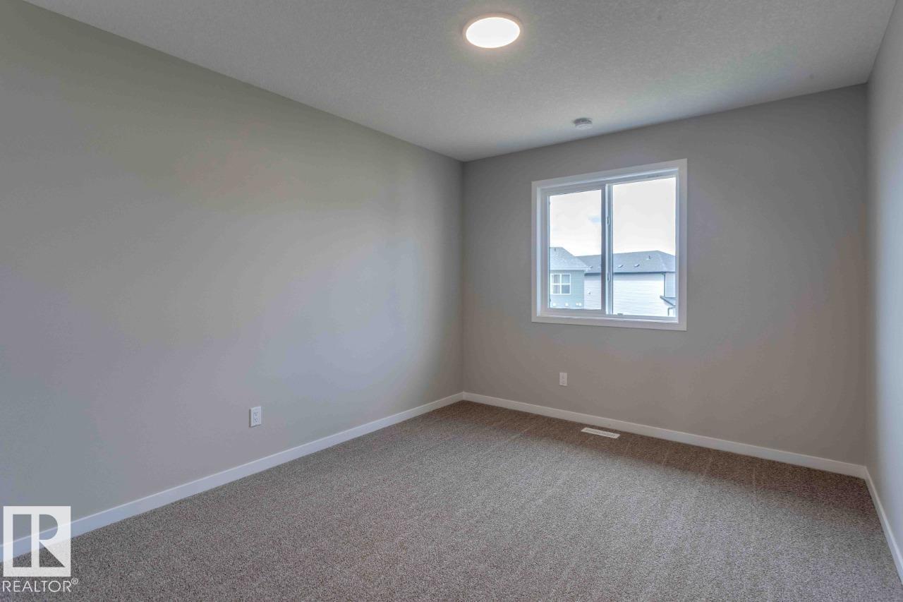 Photo 10 of 22918 95 A Av Nw, Edmonton AB
