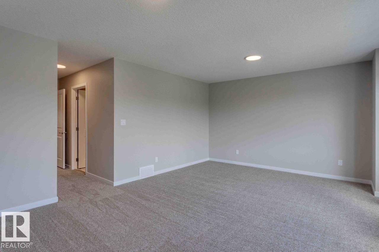 Photo 14 of 22918 95 A Av Nw, Edmonton AB