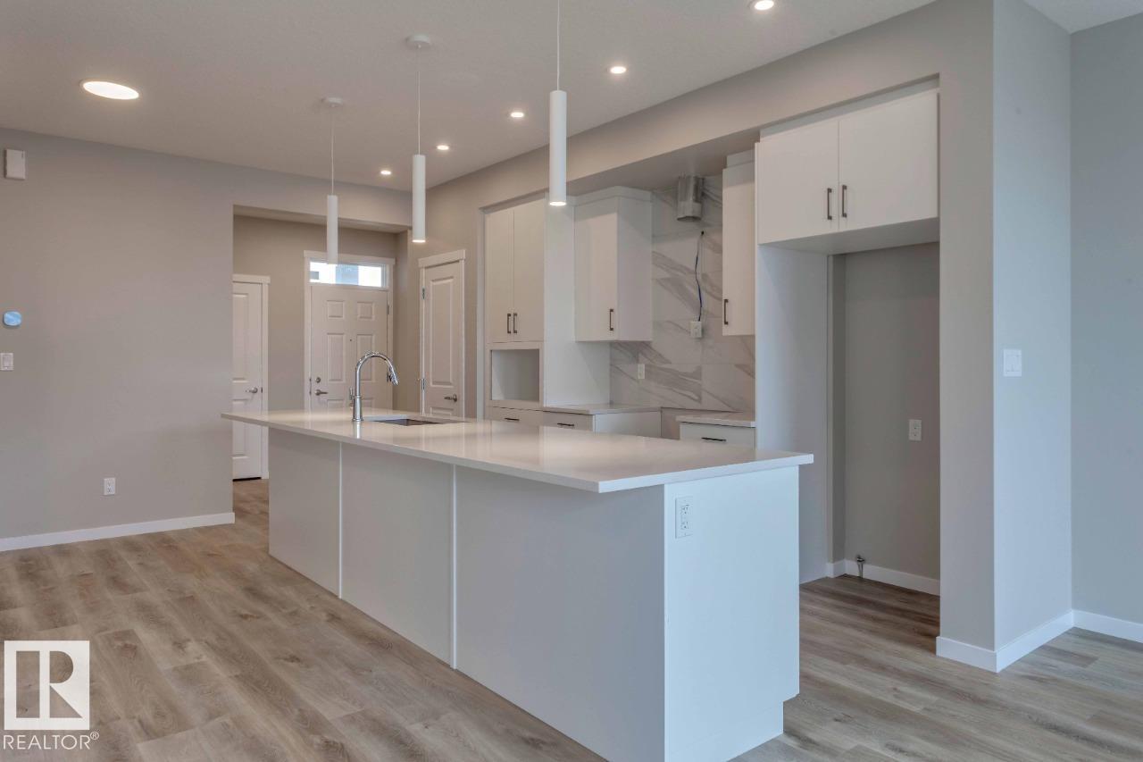 Photo 21 of 22918 95 A Av Nw, Edmonton AB
