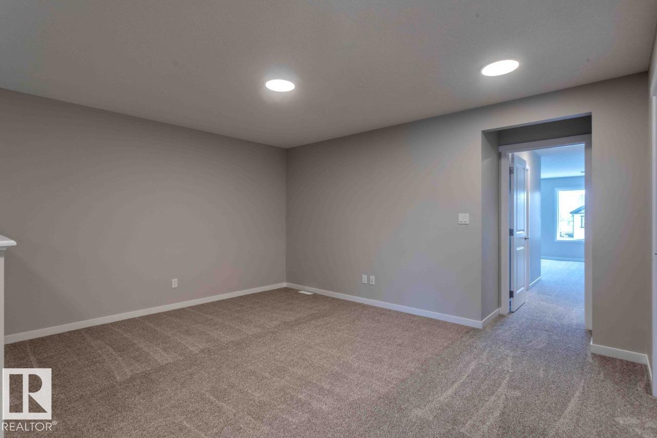 Photo 27 of 22918 95 A Av Nw, Edmonton AB