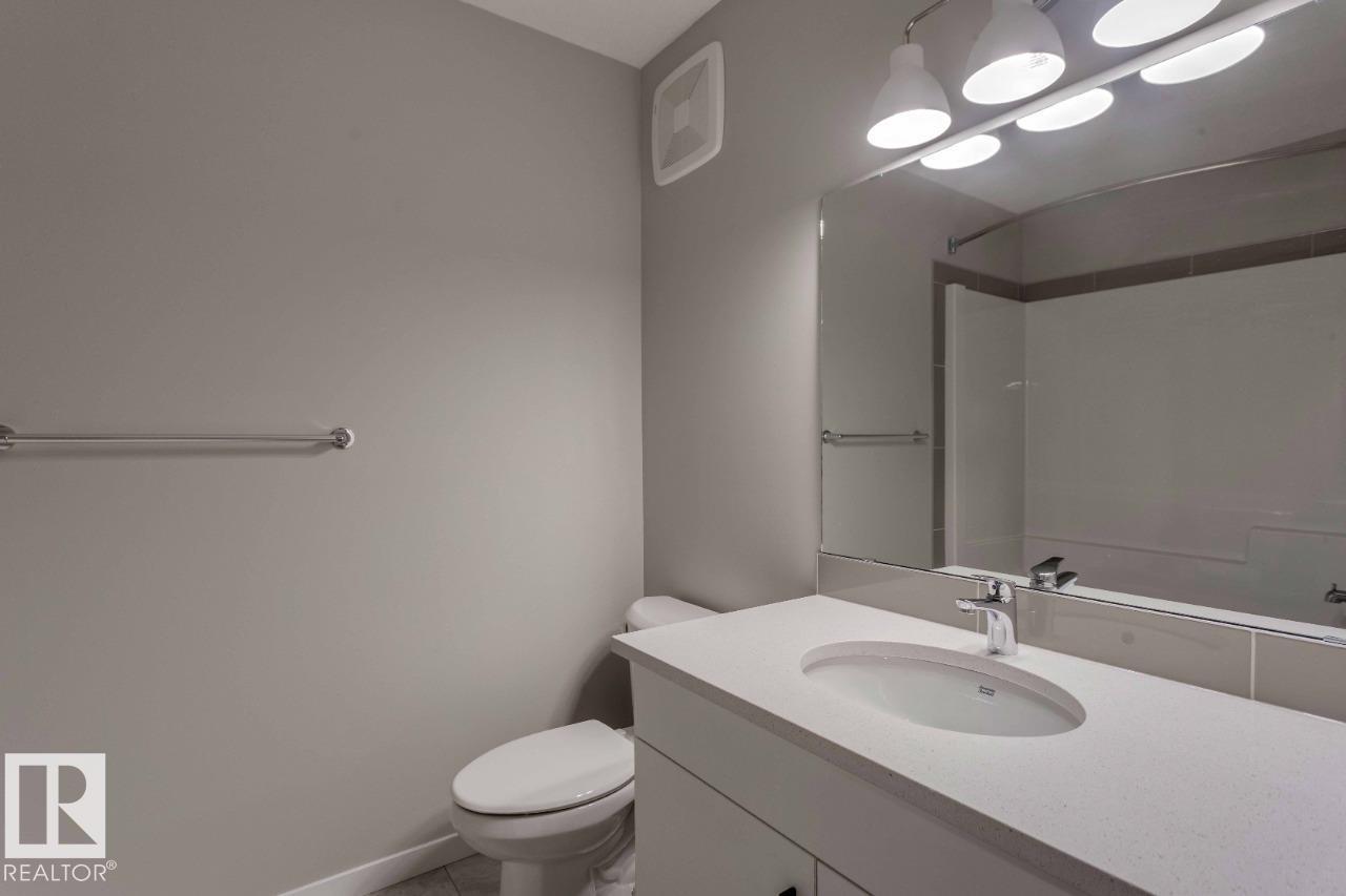 Photo 18 of 22918 95 A Av Nw, Edmonton AB