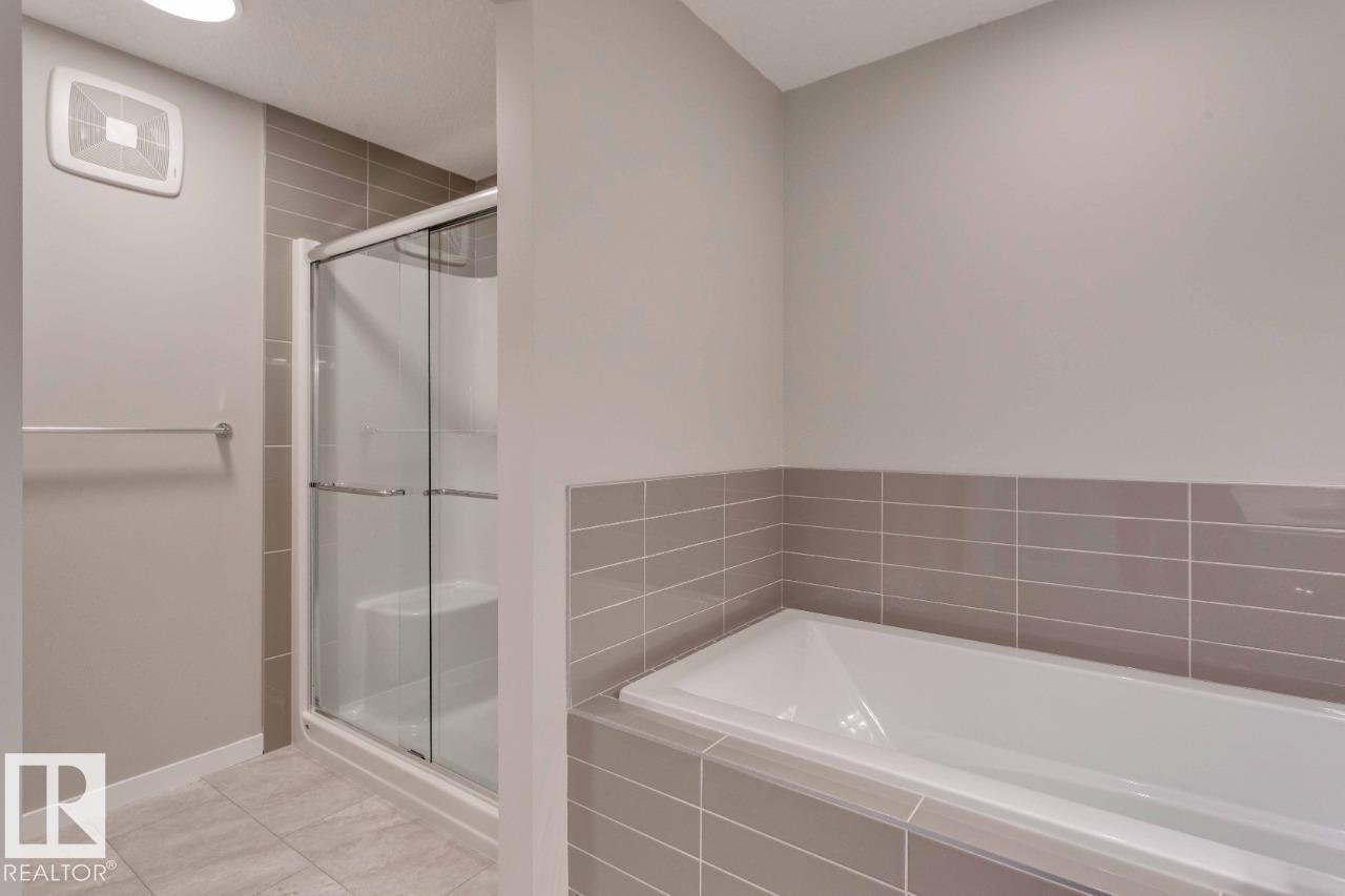 Photo 35 of 22918 95 A Av Nw, Edmonton AB