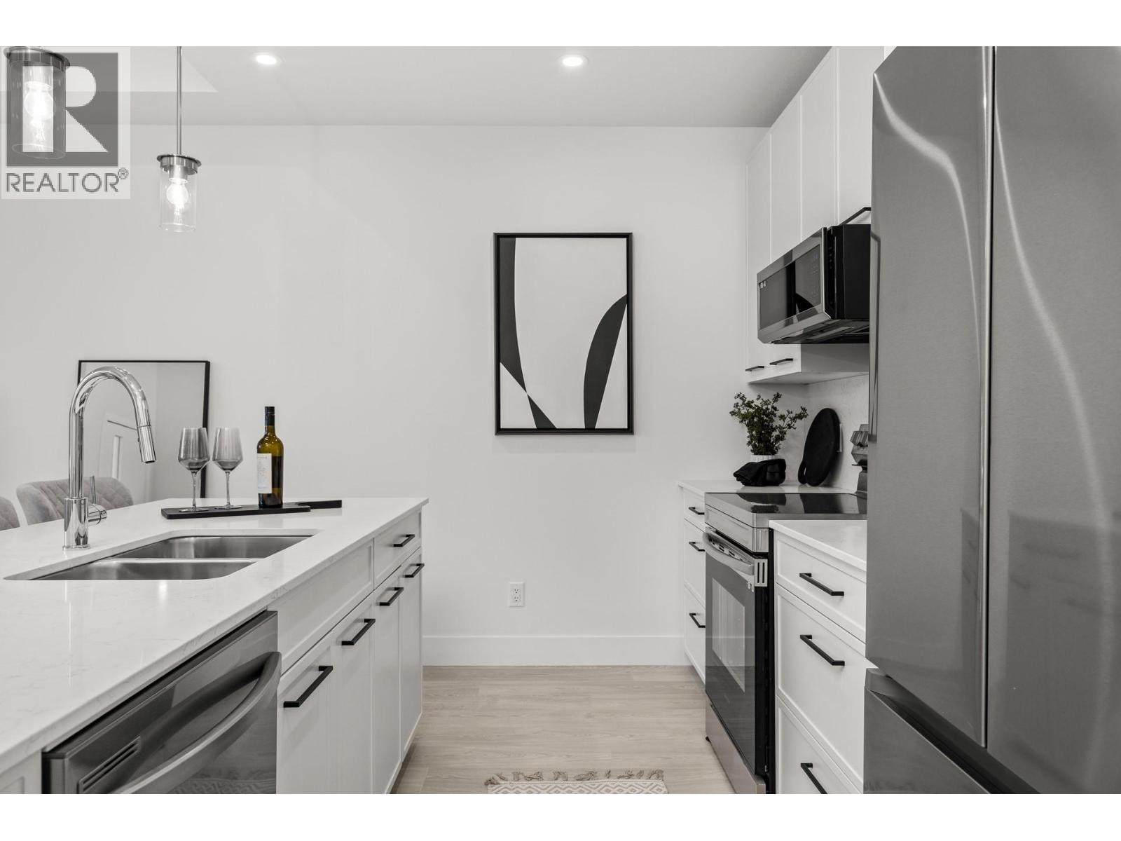  1228 Pacific Avenue, Kelowna