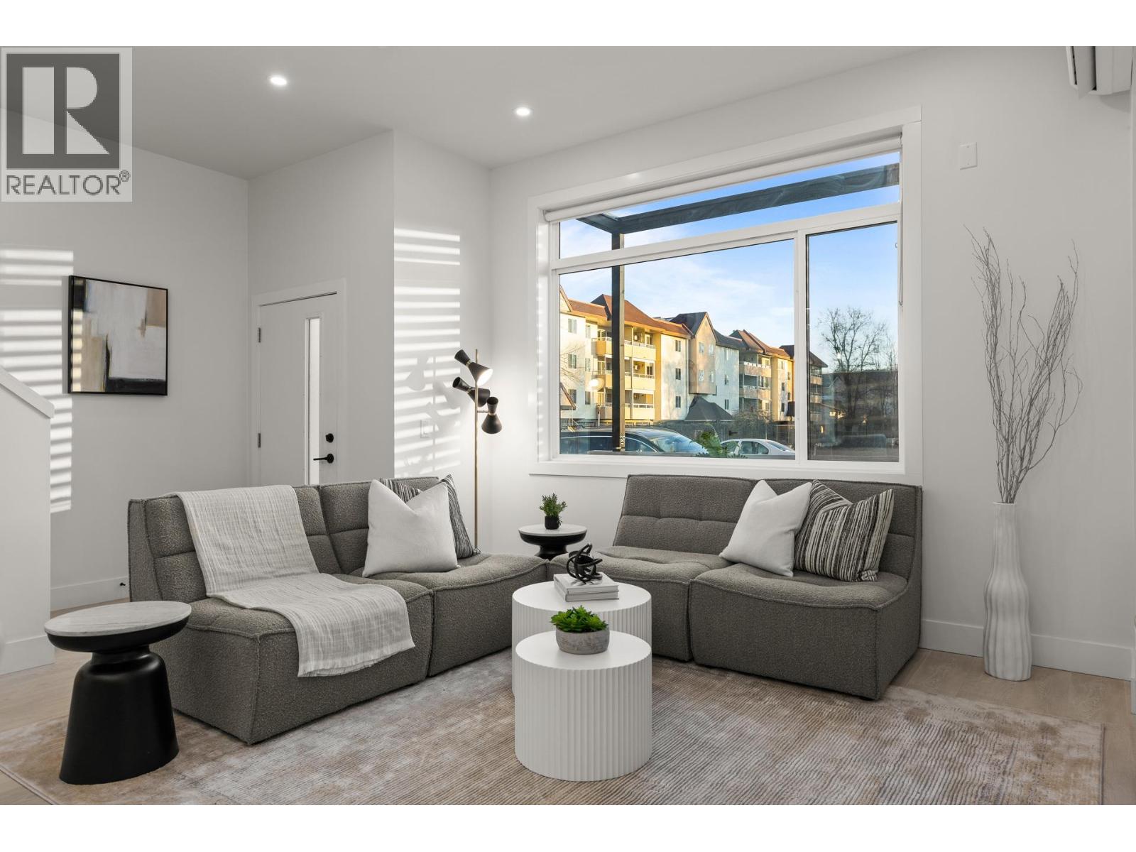  1228 Pacific Avenue, Kelowna