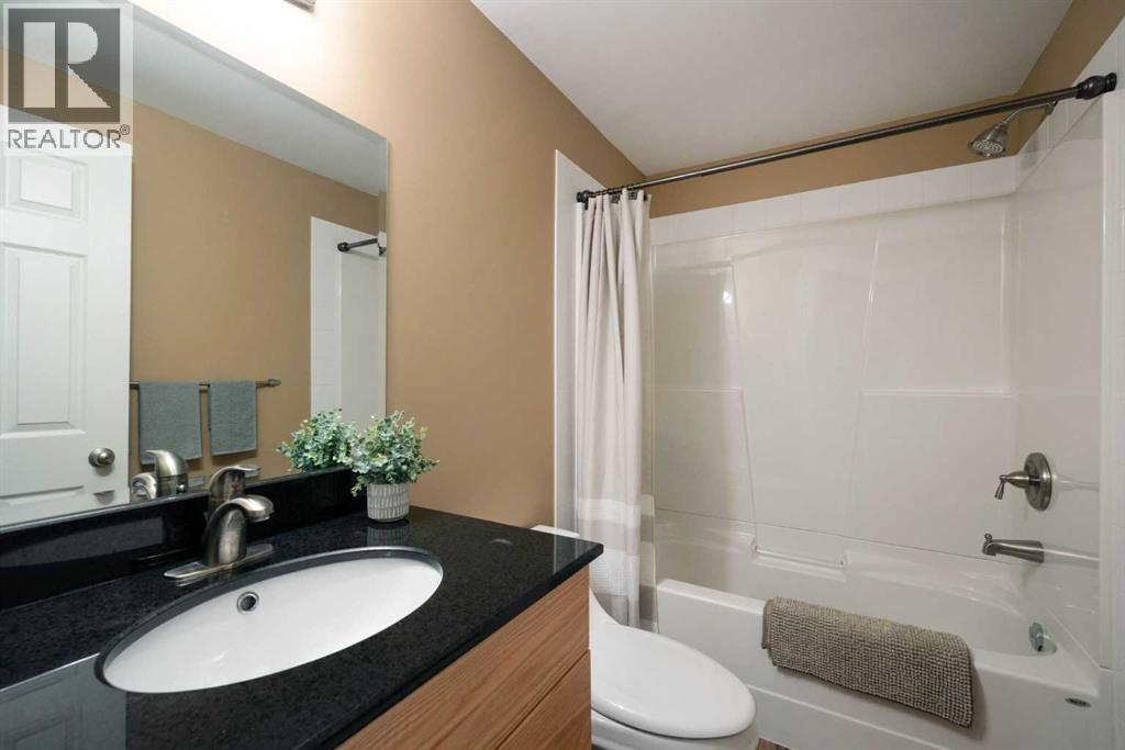 Photo 15 of 228 Coyote Crescent, Fort Mcmurray AB