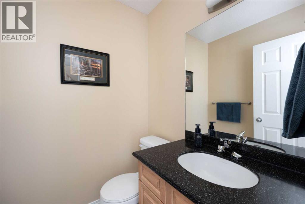 Photo 10 of 228 Coyote Crescent, Fort Mcmurray AB