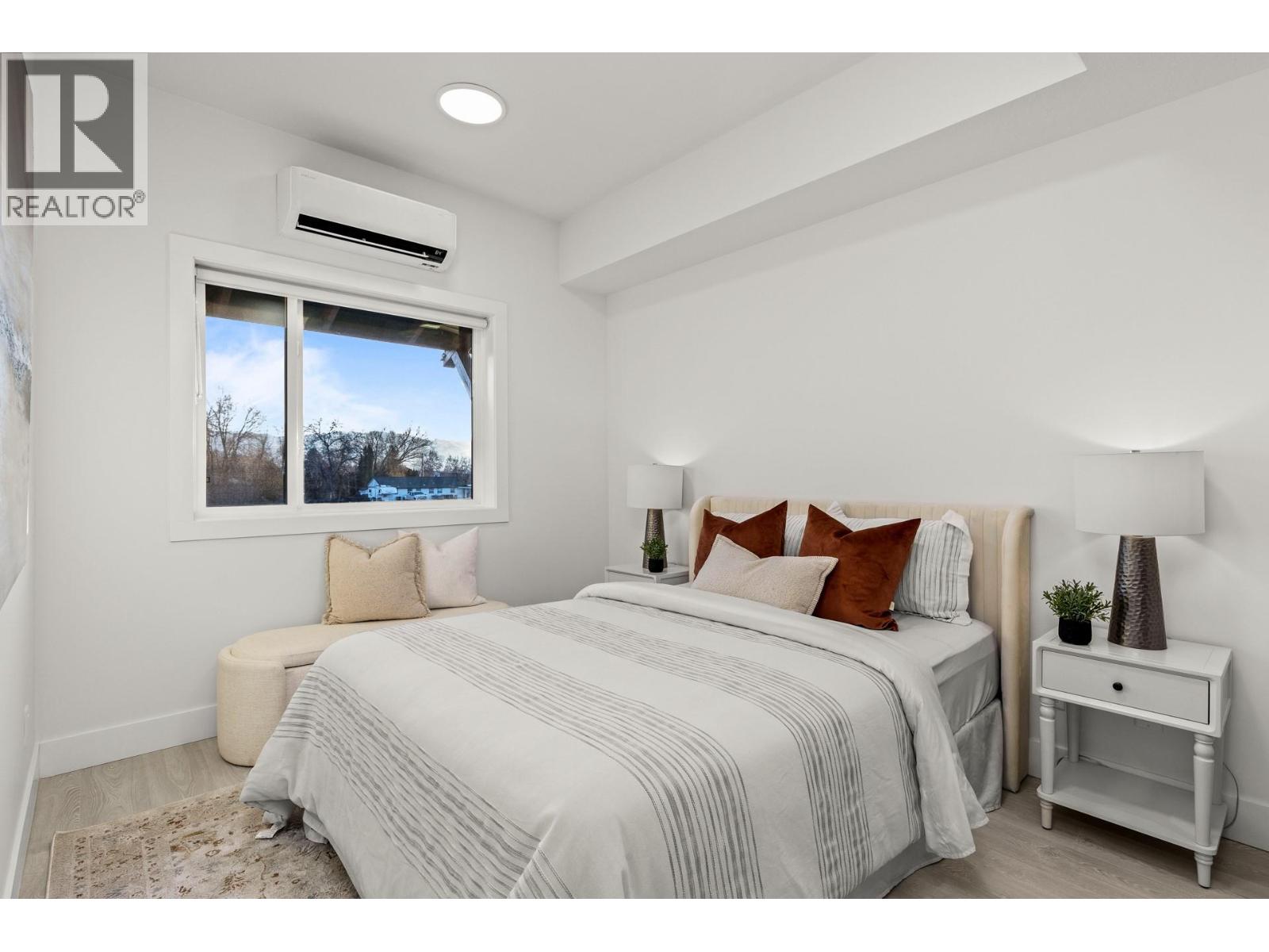  1228 Pacific Avenue, Kelowna