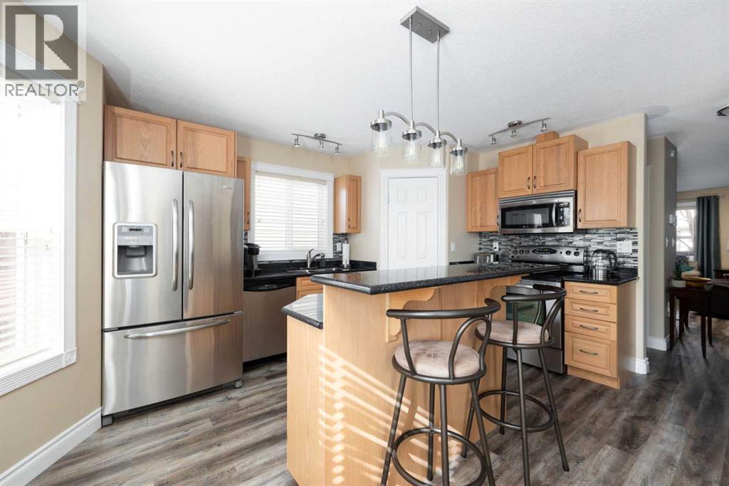 Photo 3 of 228 Coyote Crescent, Fort Mcmurray AB
