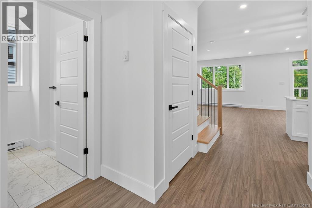 18 WEAVERS WAY - 6