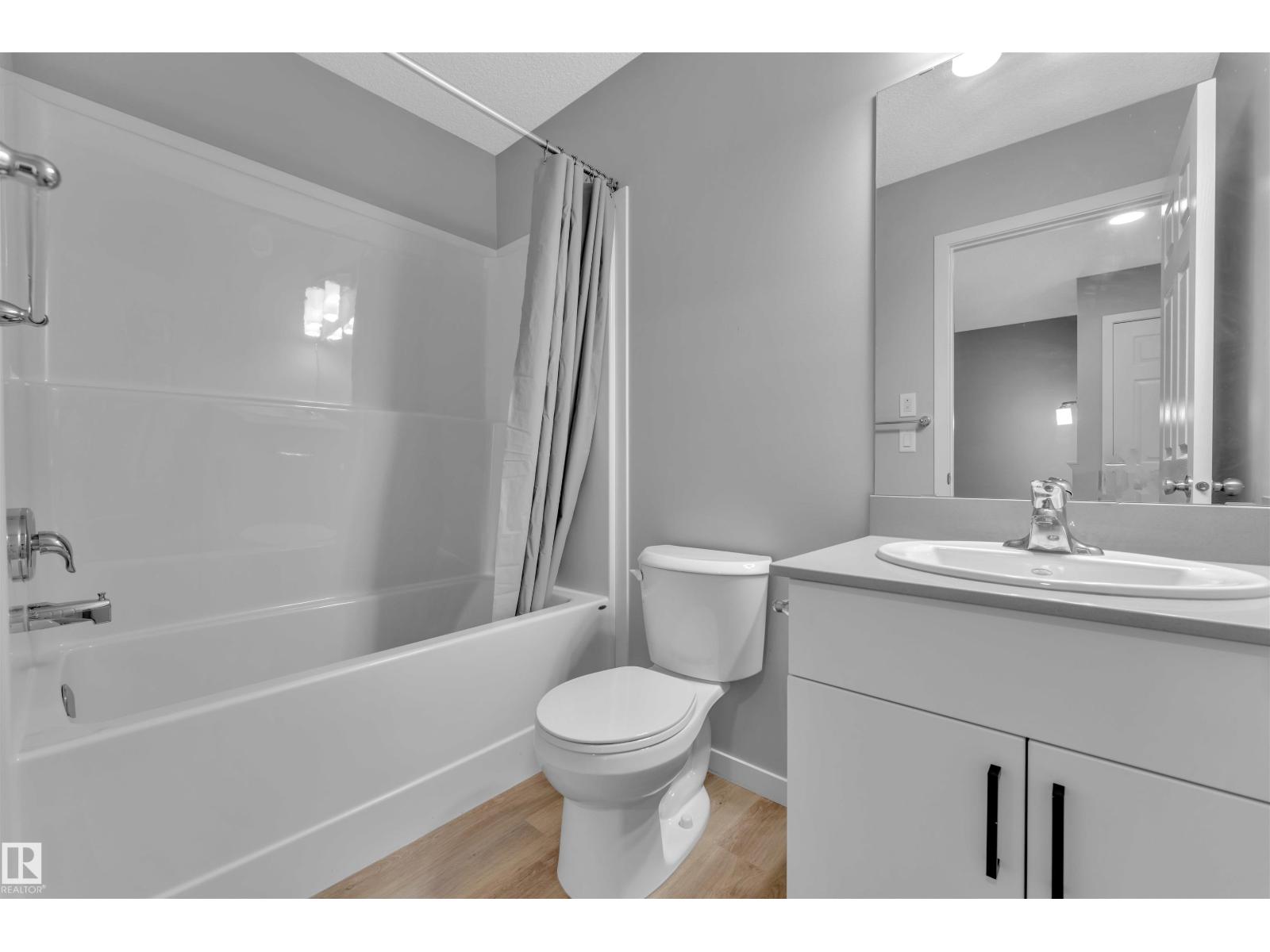 Photo 13 of 1239 16 Av Nw, Edmonton AB