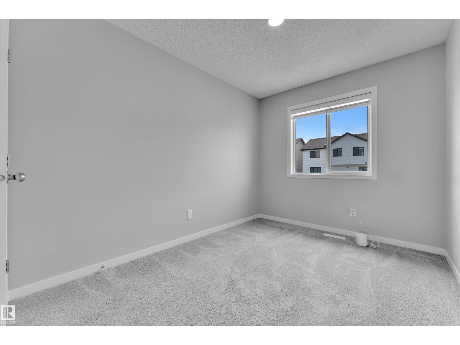 Photo 17 of 1239 16 Av Nw, Edmonton AB