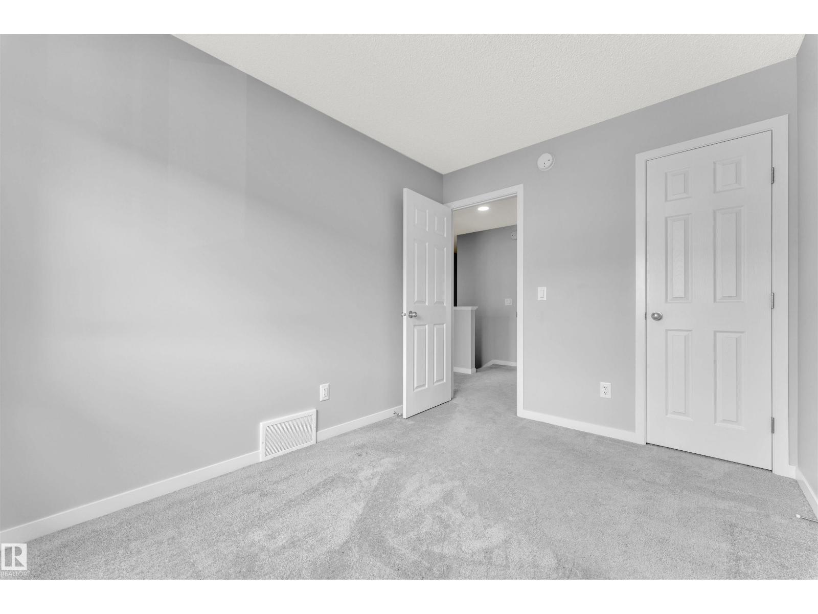 Photo 18 of 1239 16 Av Nw, Edmonton AB
