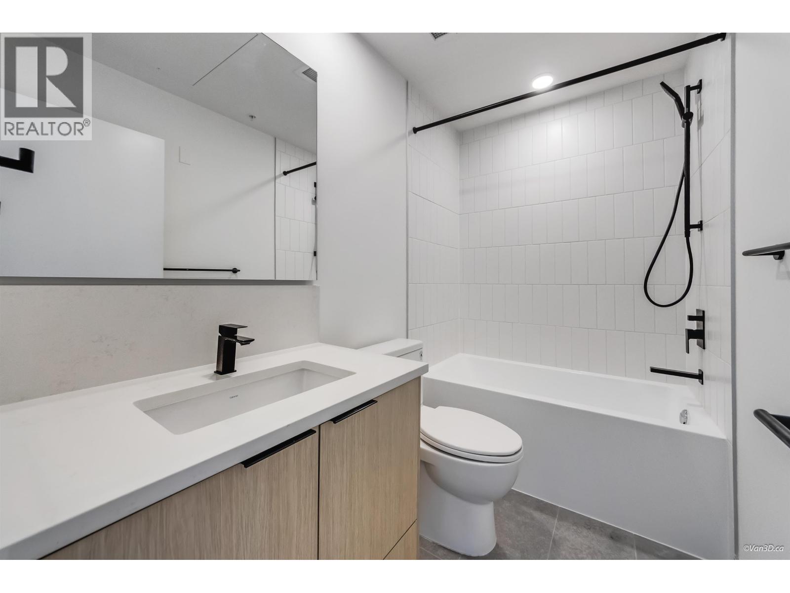 Photo 8 of 455 422 E 3rd Street, North Vancouver BC