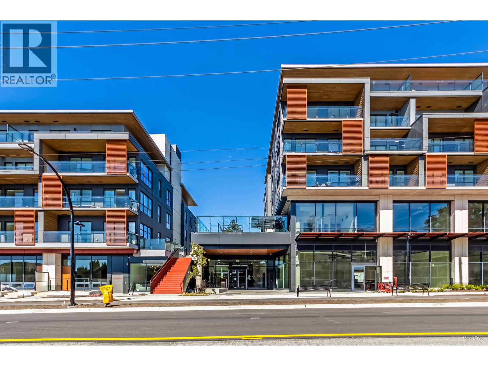 Photo 2 of 455 422 E 3rd Street, North Vancouver BC