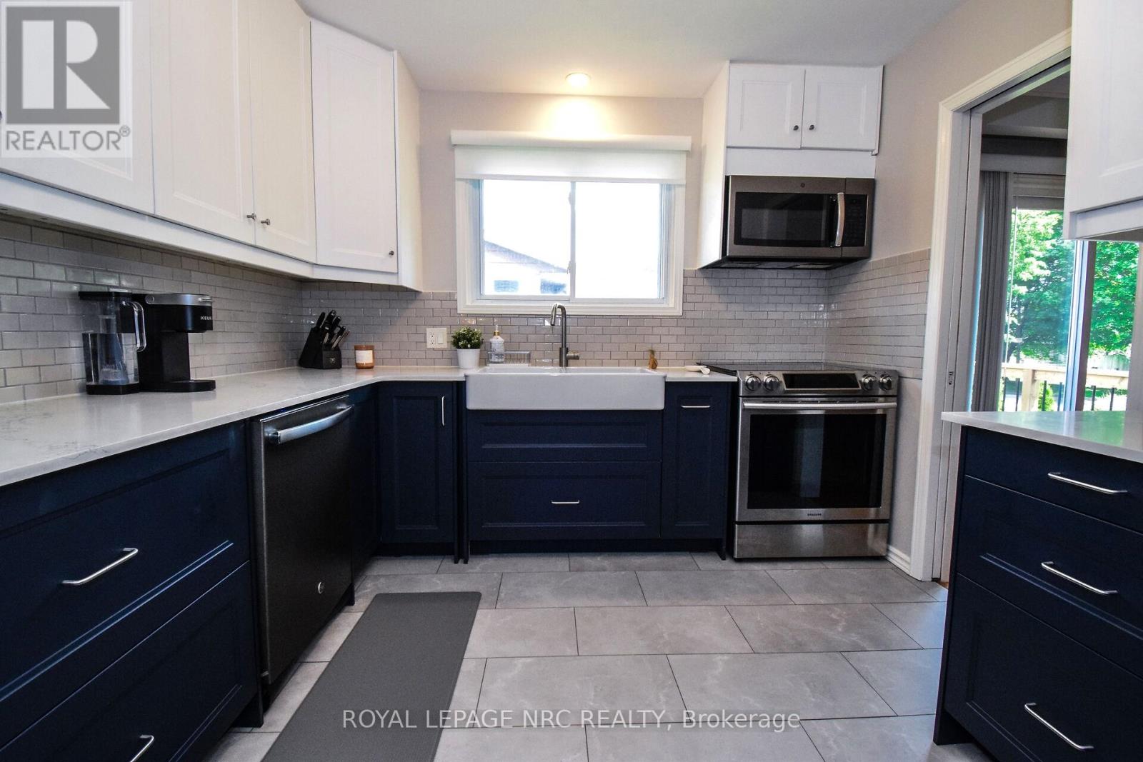 Photo 9 of 4 Belair Drive, St Catharines ON