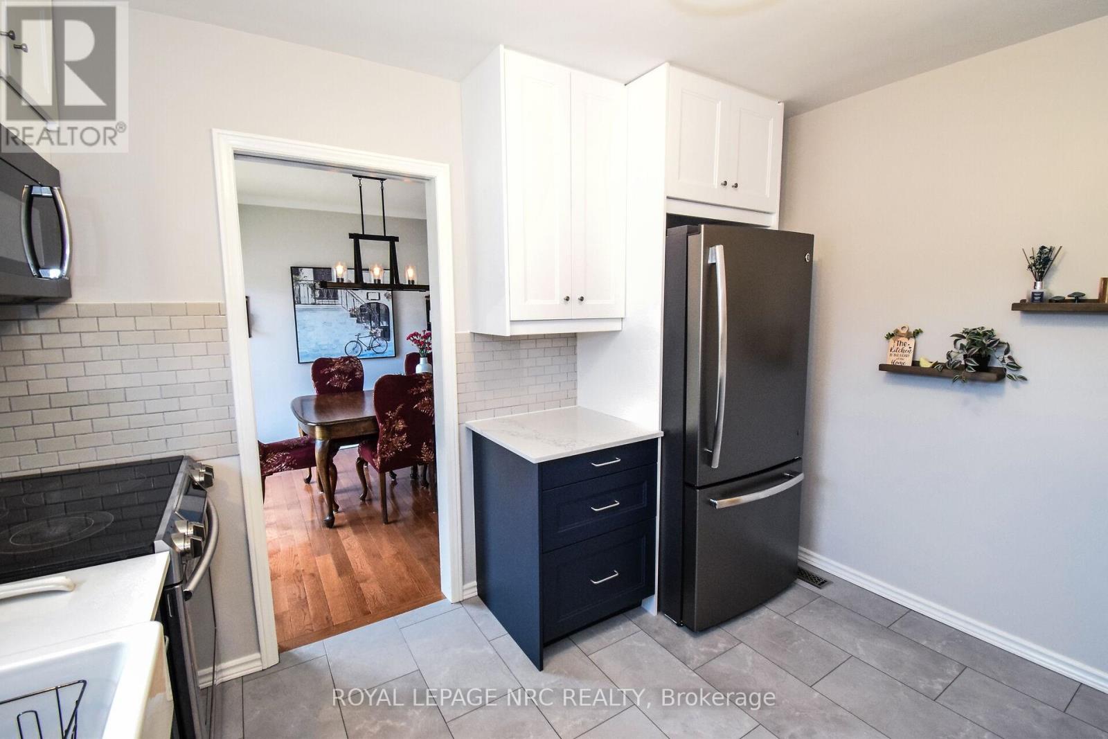 Photo 20 of 4 Belair Drive, St Catharines ON