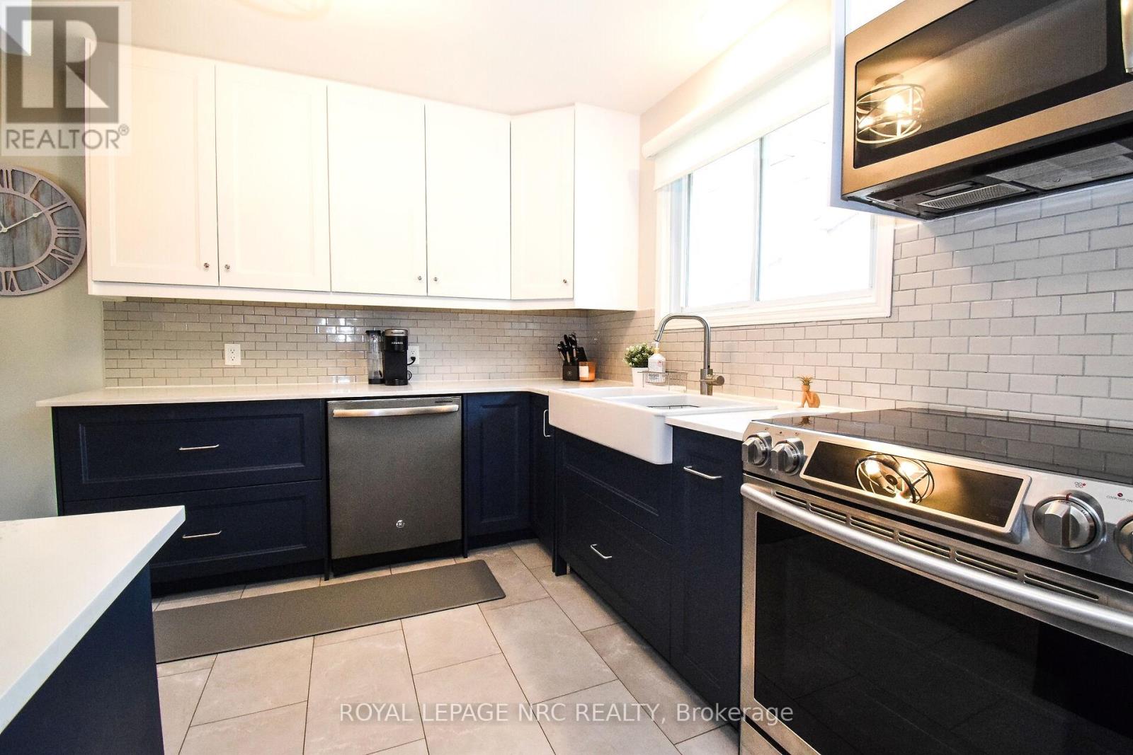 Photo 14 of 4 Belair Drive, St Catharines ON