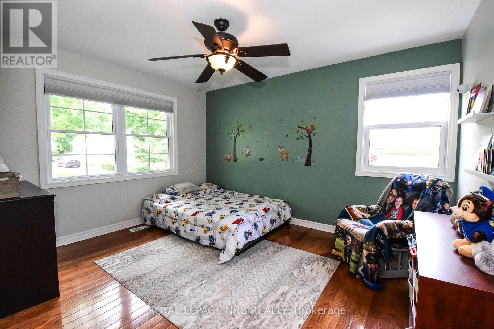 Photo 27 of 4 Belair Drive, St Catharines ON