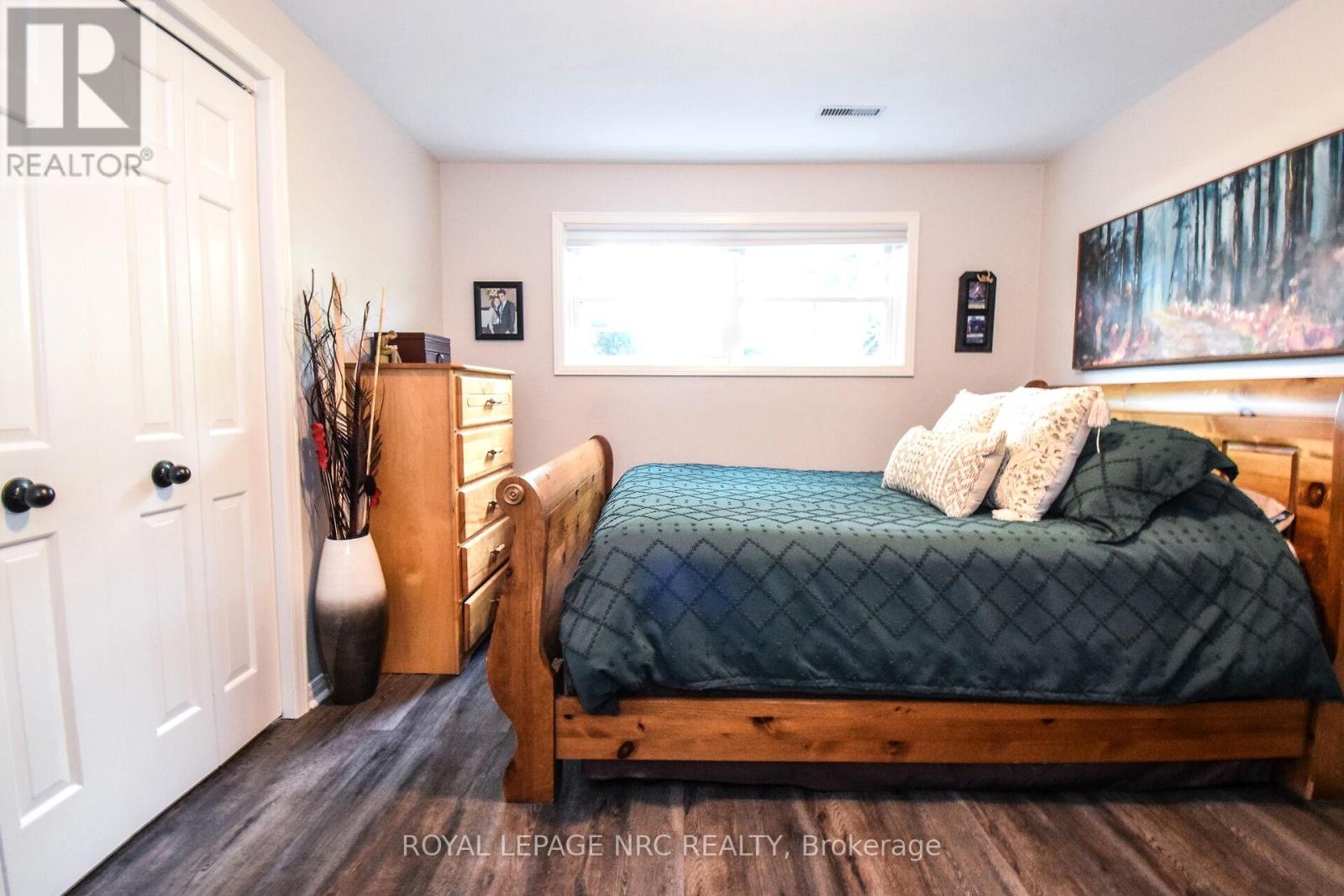 Photo 12 of 4 Belair Drive, St Catharines ON