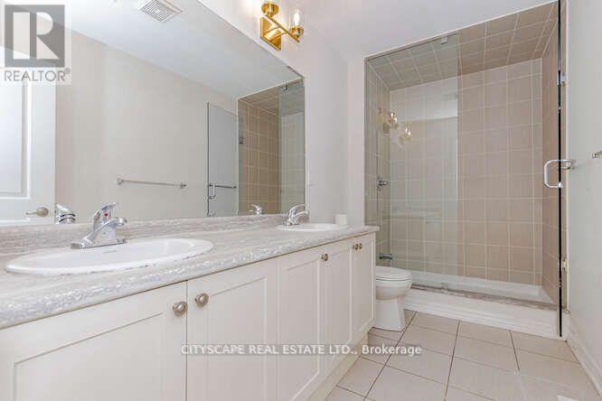 Photo 24 of 70 Cannery Drive, Niagaraonthelake ON