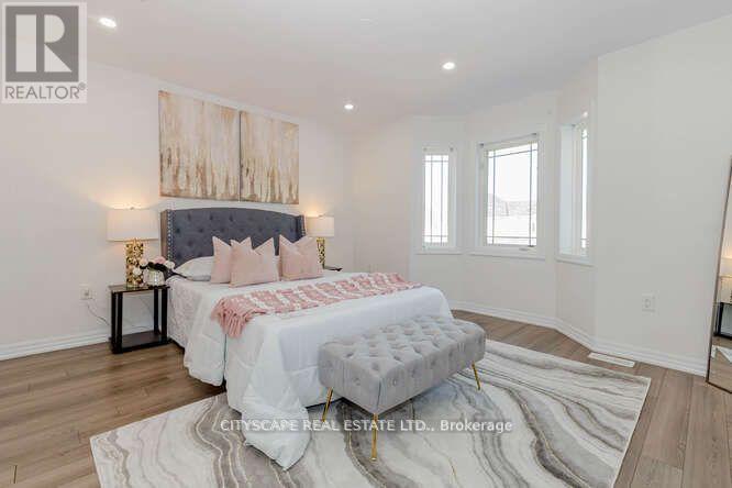 Photo 2 of 70 Cannery Drive, Niagaraonthelake ON