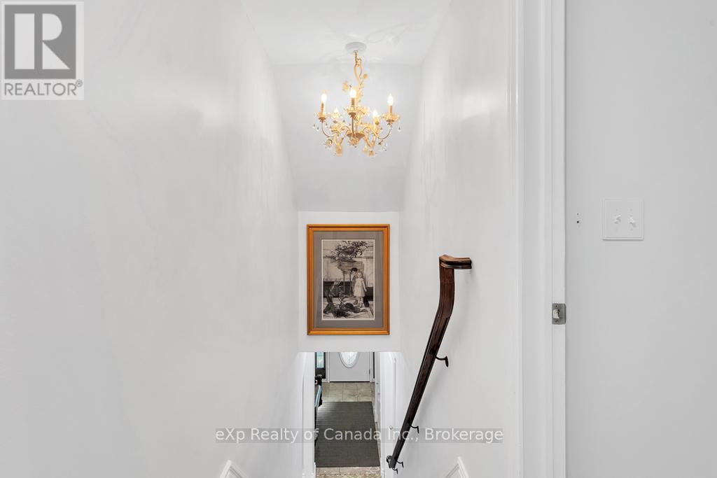Photo 11 of 107 Dover Street, Norwich ON