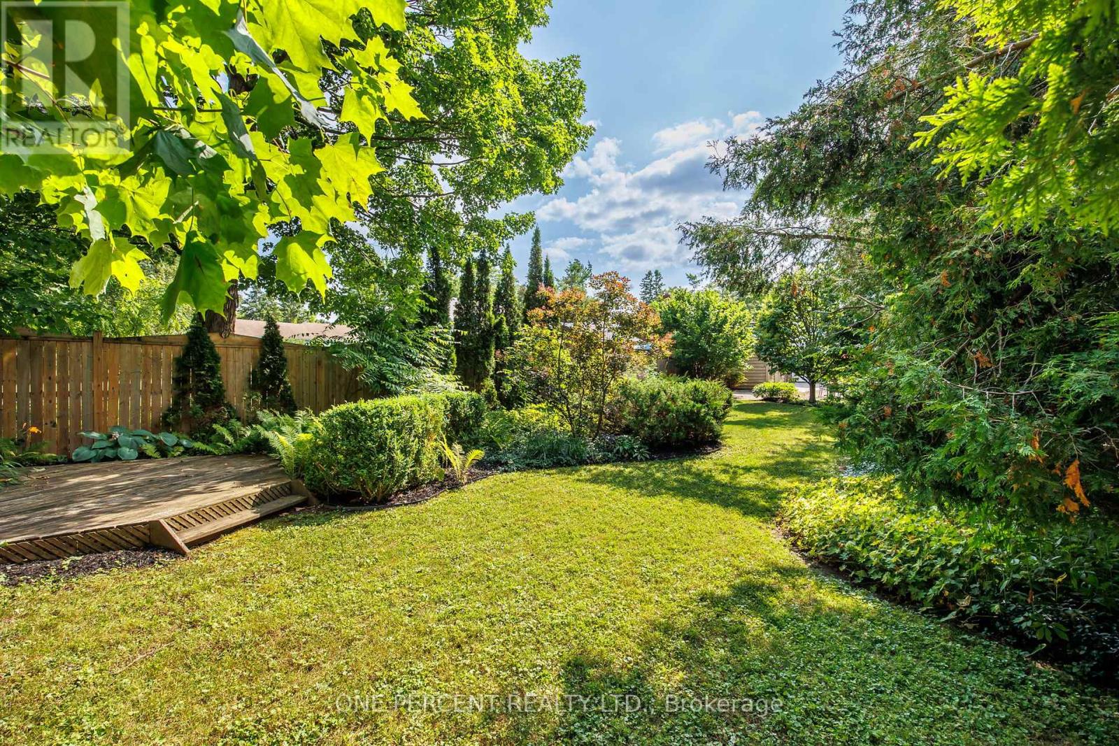 Photo 18 of 406 Peter Street N, Orillia ON