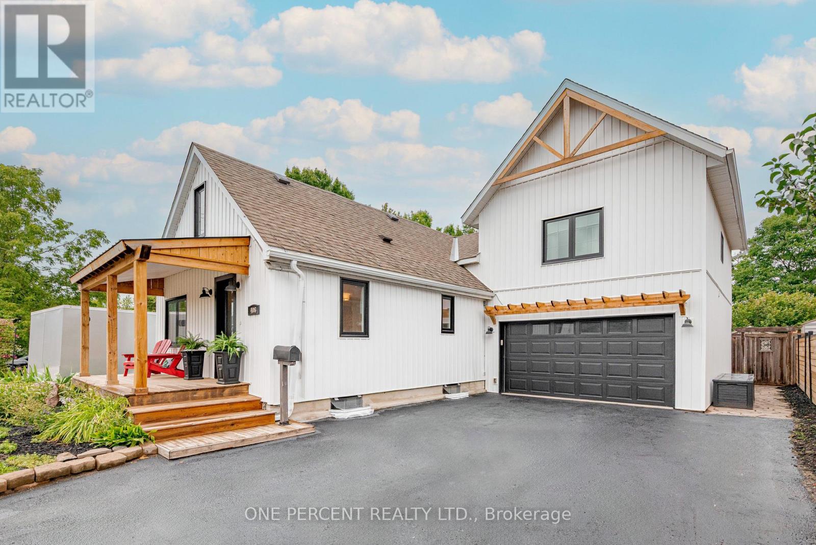 Photo 1 of 406 Peter Street N, Orillia ON