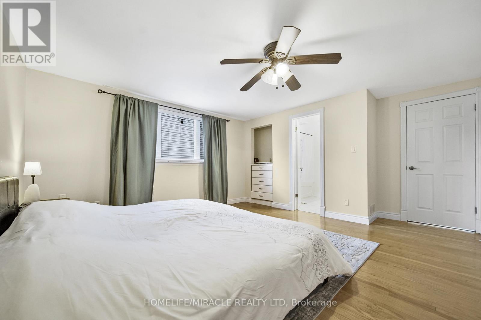 Photo 35 of 38 River View Drive, Brampton ON