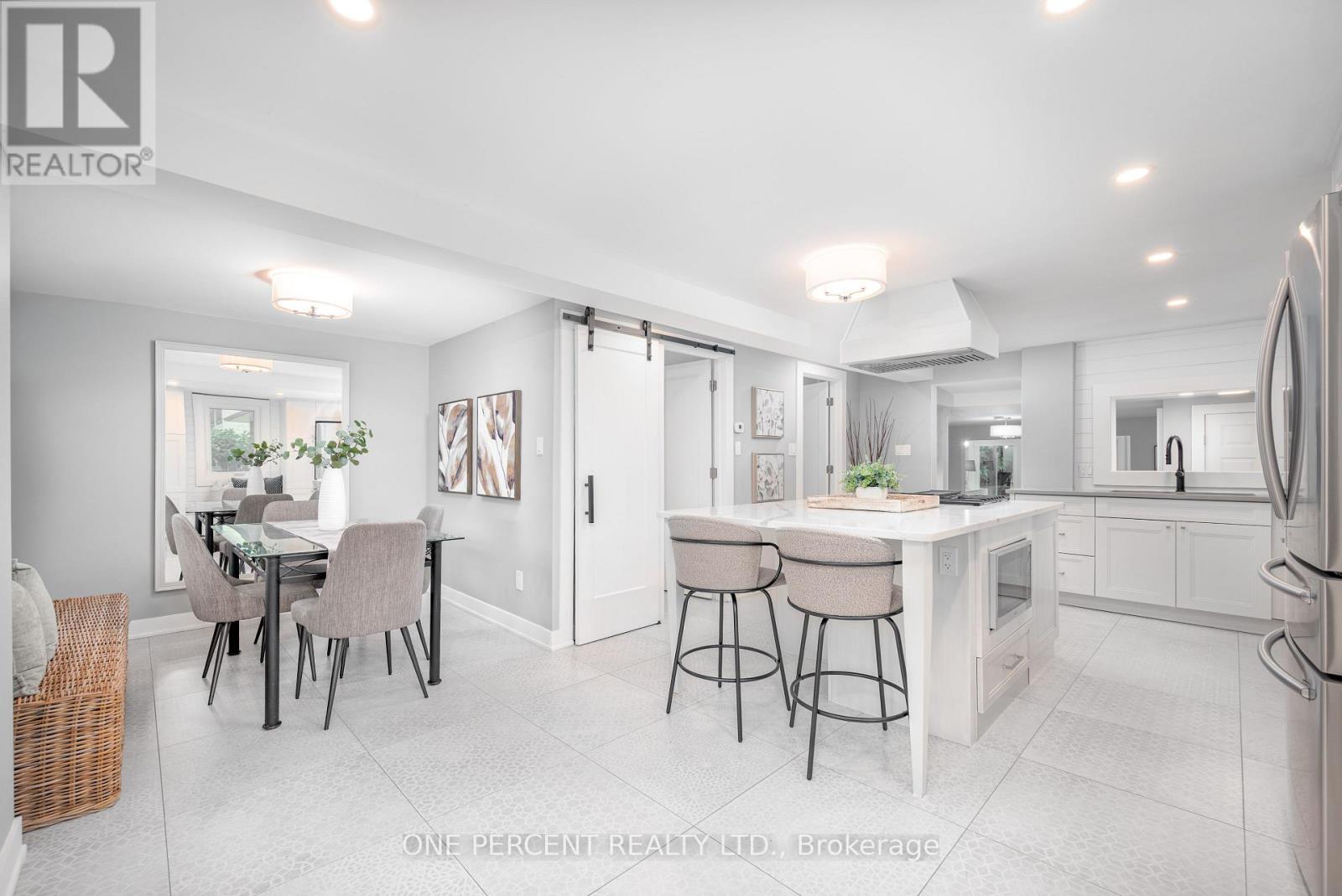 Photo 20 of 406 Peter Street N, Orillia ON