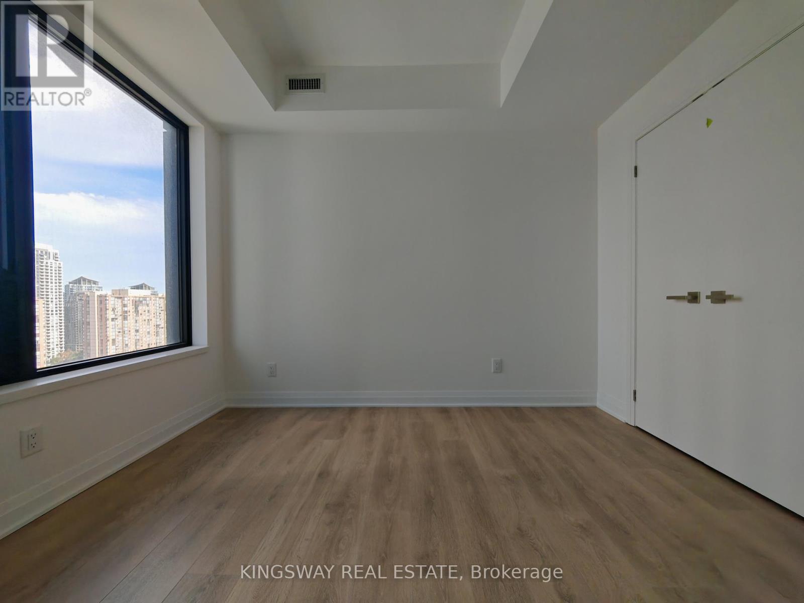 Photo 12 of 1510 4015 The Exchange, Mississauga ON