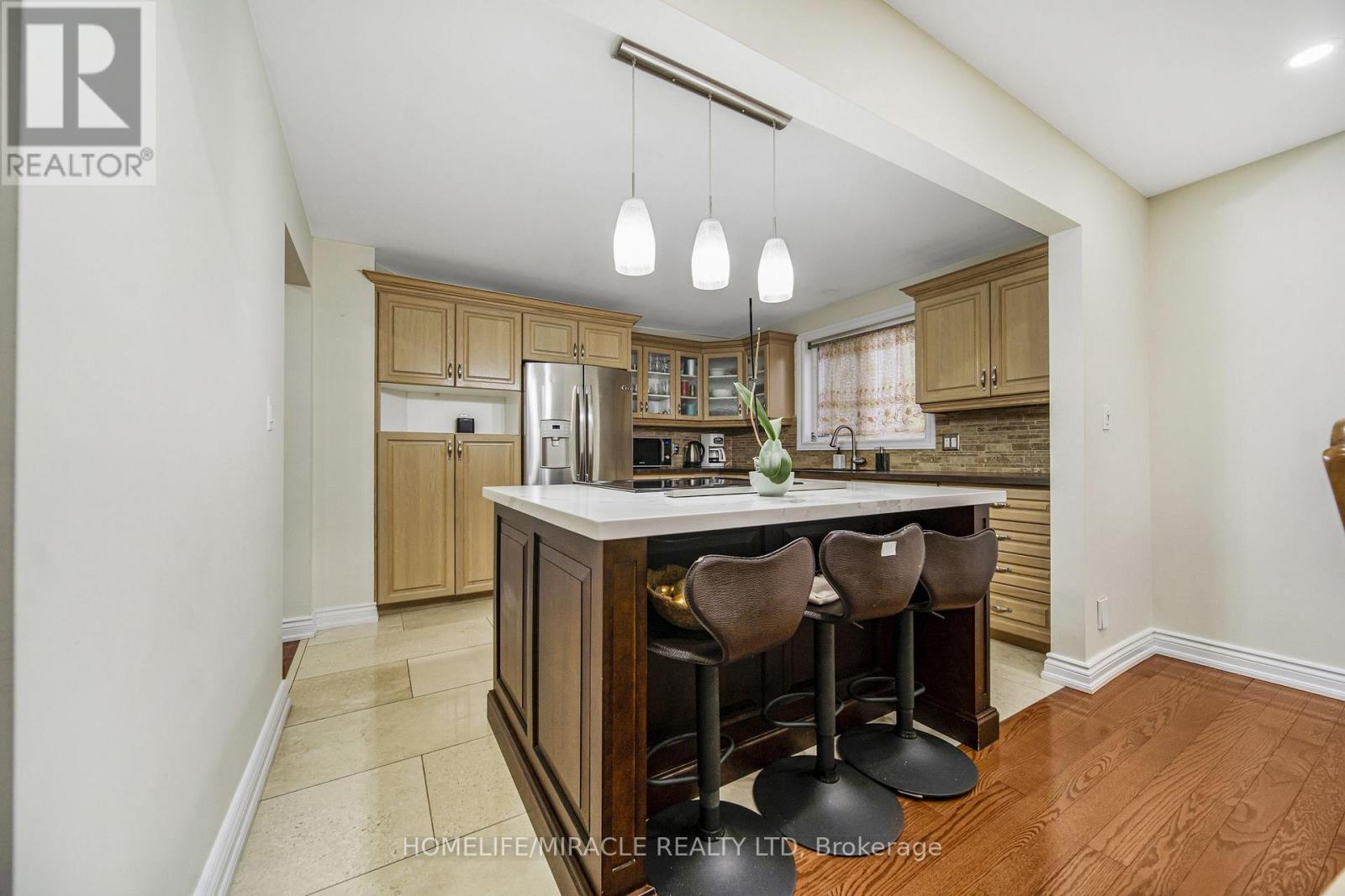 Photo 13 of 38 River View Drive, Brampton ON