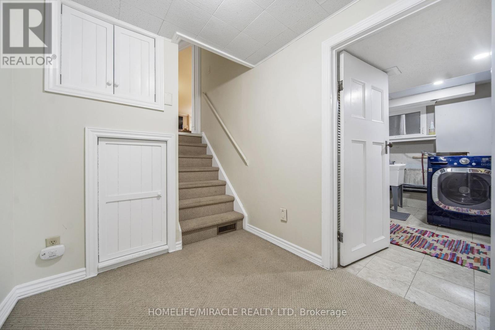 Photo 23 of 38 River View Drive, Brampton ON