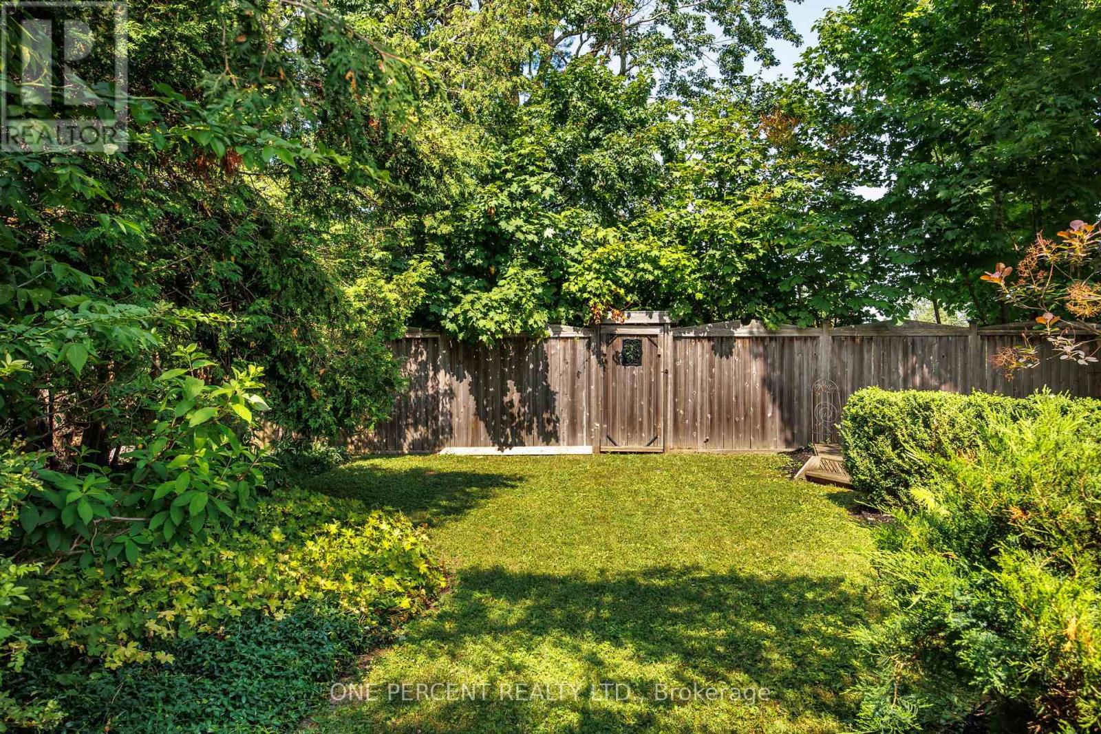 Photo 24 of 406 Peter Street N, Orillia ON