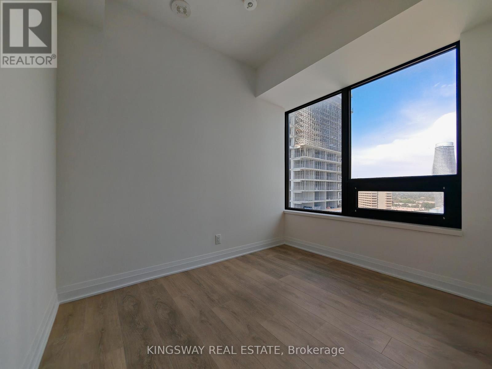 Photo 4 of 1510 4015 The Exchange, Mississauga ON