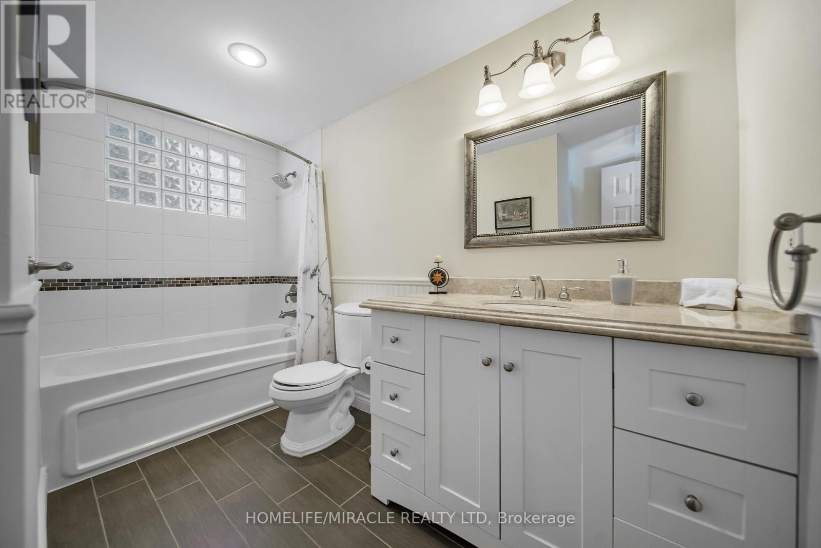 Photo 25 of 38 River View Drive, Brampton ON
