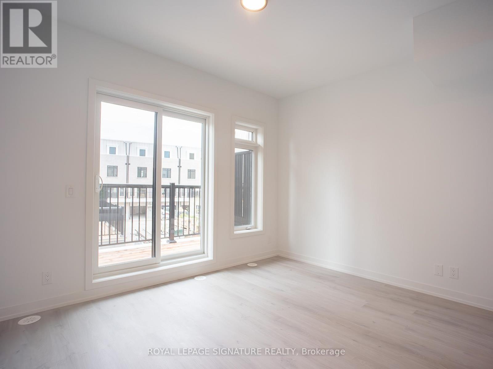 Photo 4 of 64 B Tisdale Avenue, Toronto ON