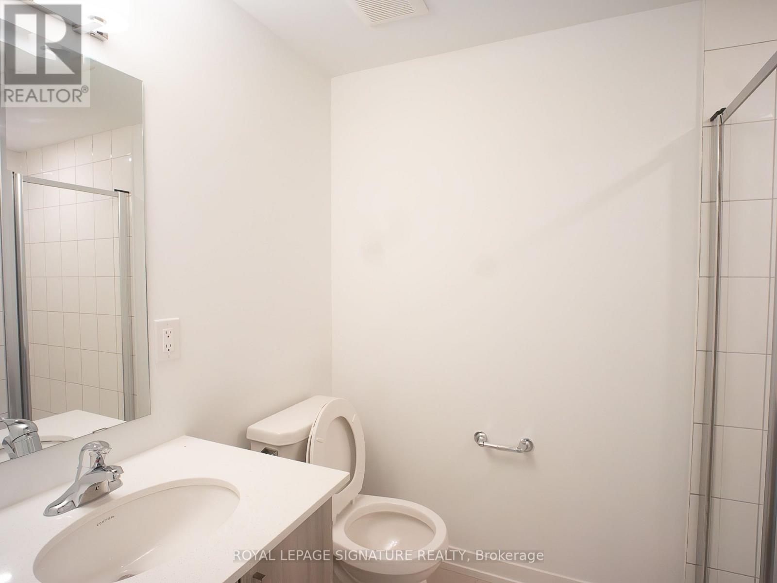 Photo 19 of 64 B Tisdale Avenue, Toronto ON