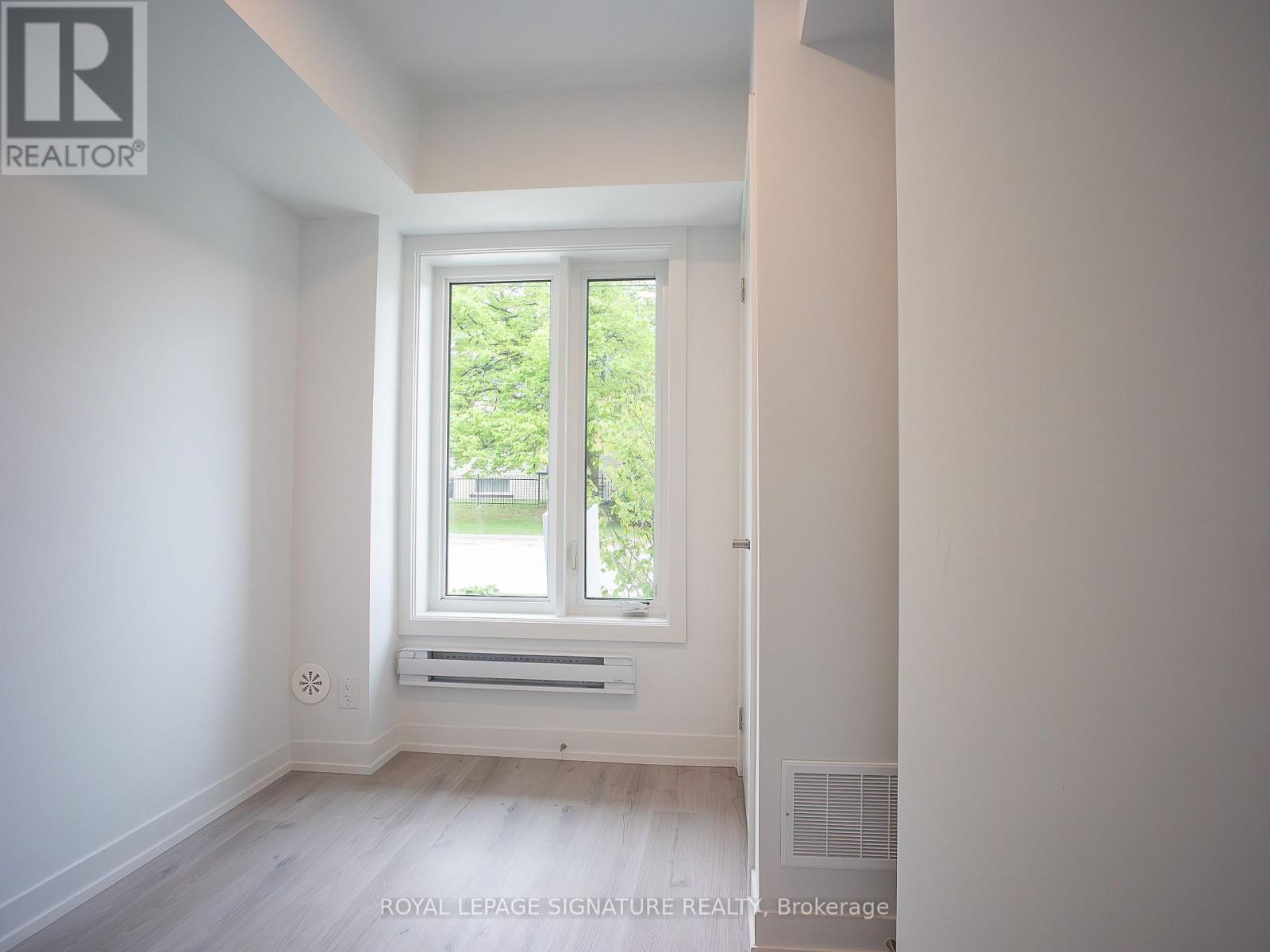 Photo 24 of 64 B Tisdale Avenue, Toronto ON