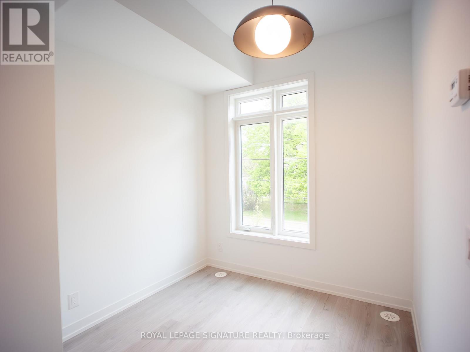 Photo 3 of 64 B Tisdale Avenue, Toronto ON
