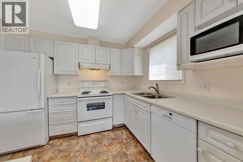 Photo 13 of 104 5120 49 Street, Lloydminster AB