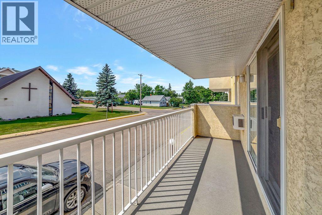 Photo 21 of 104 5120 49 Street, Lloydminster AB