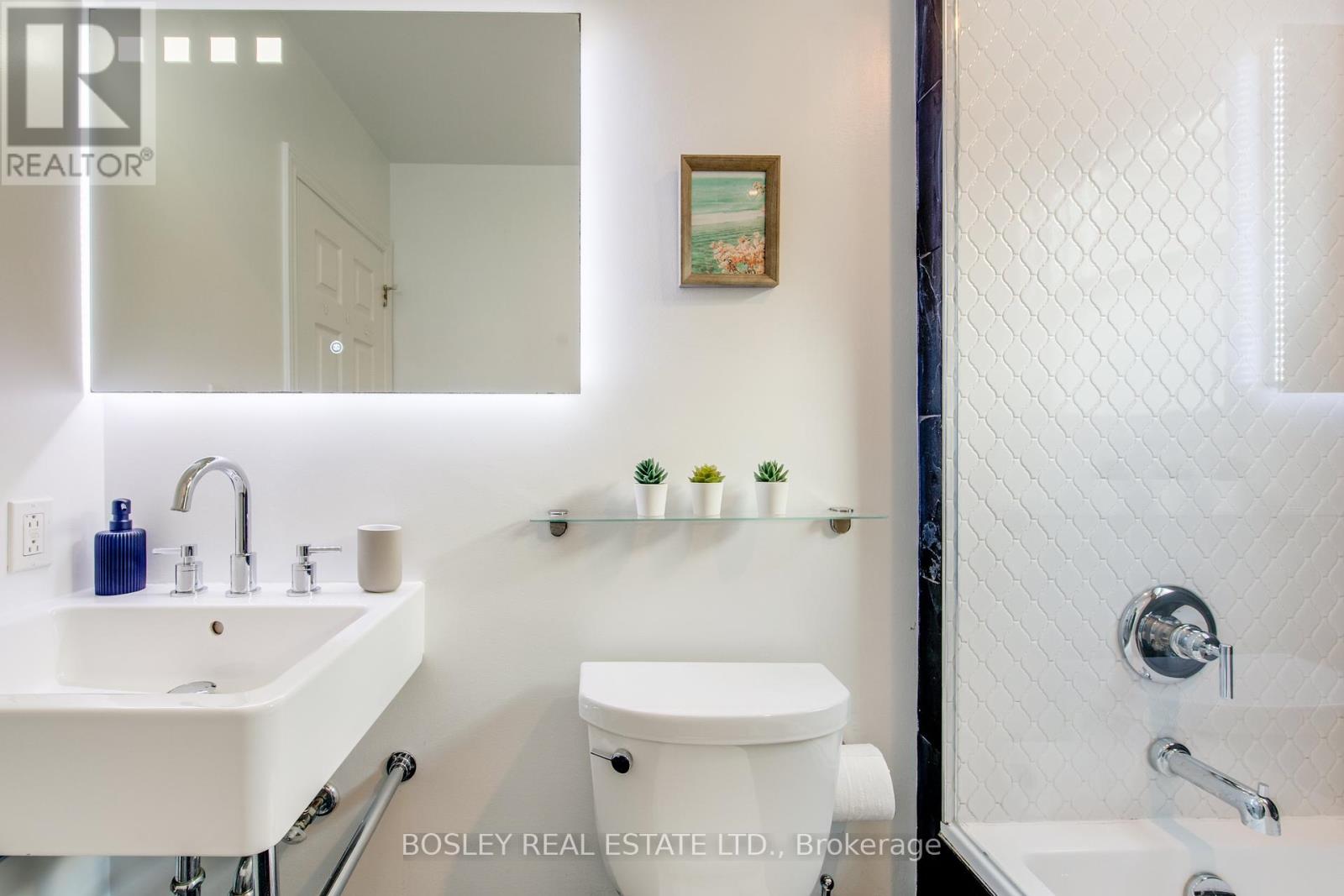 Photo 16 of 55 Robbins Avenue, Toronto ON