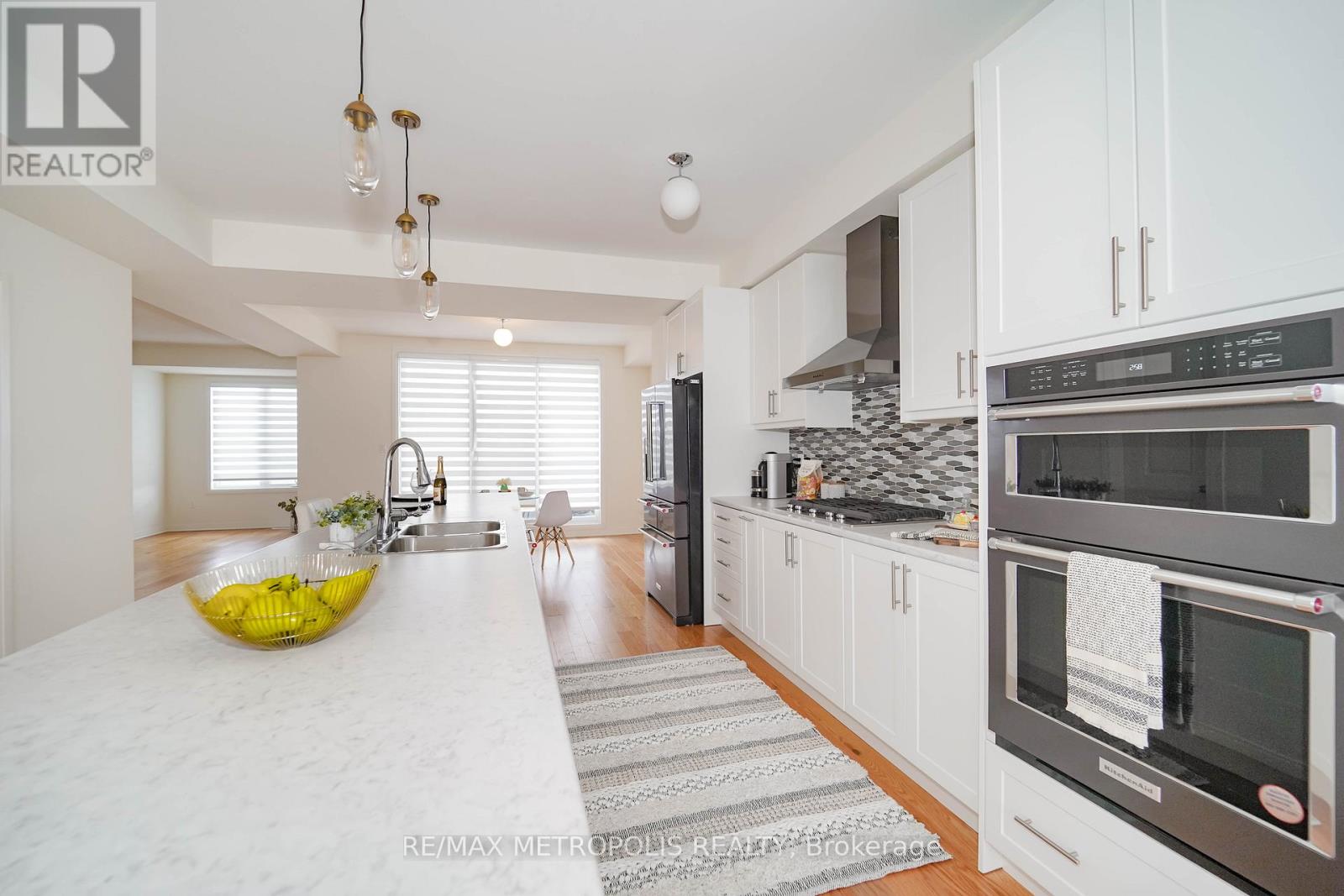 Photo 6 of 11 Yacht Drive, Clarington ON