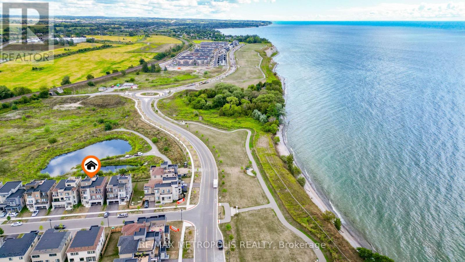 Photo 35 of 11 Yacht Drive, Clarington ON