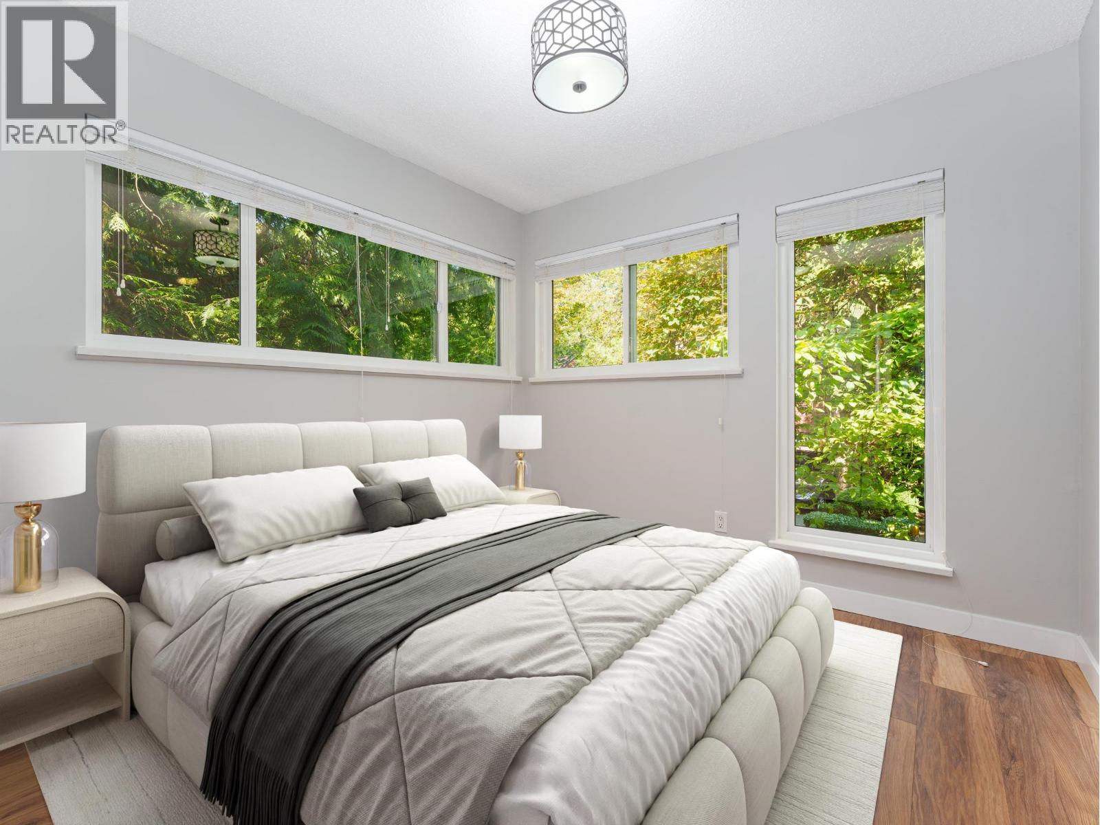 Photo 34 of 4770 Fernglen Drive, Burnaby BC