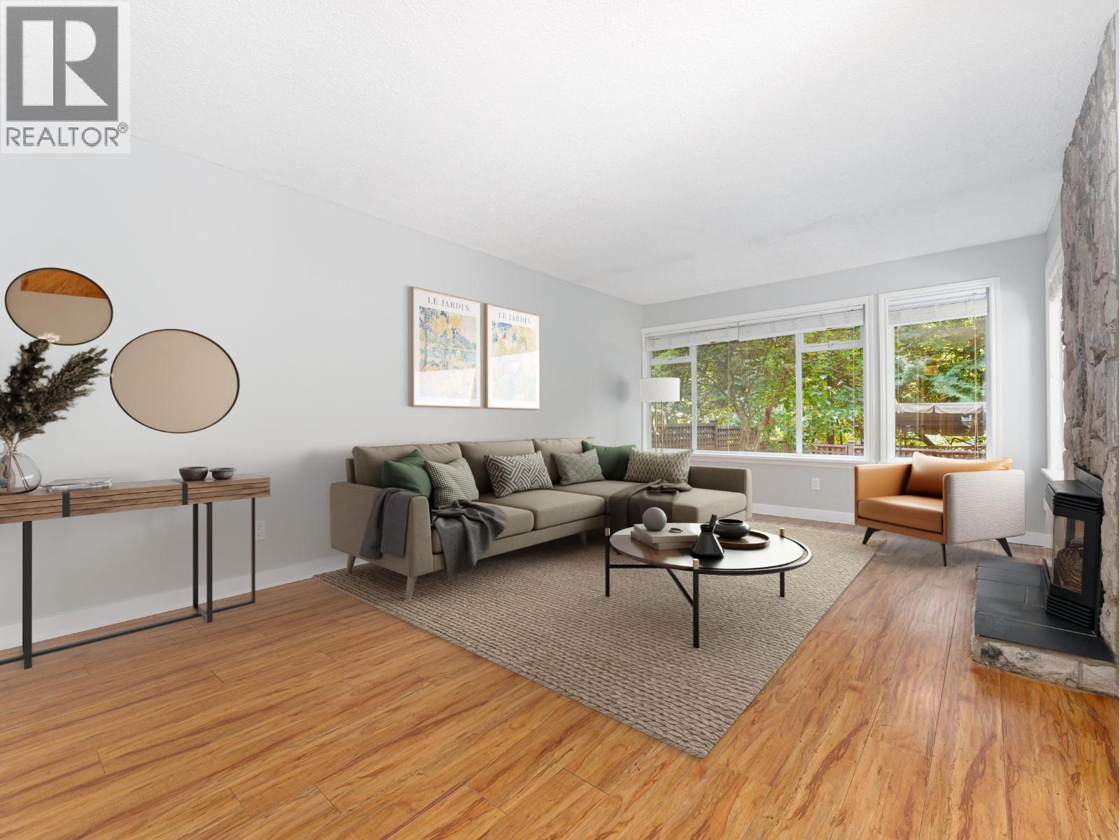 Photo 14 of 4770 Fernglen Drive, Burnaby BC