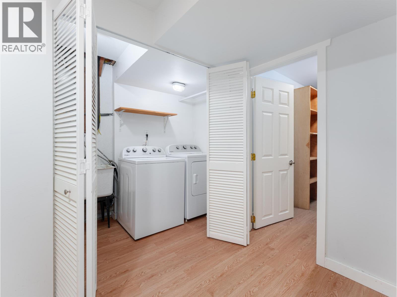 Photo 23 of 4770 Fernglen Drive, Burnaby BC