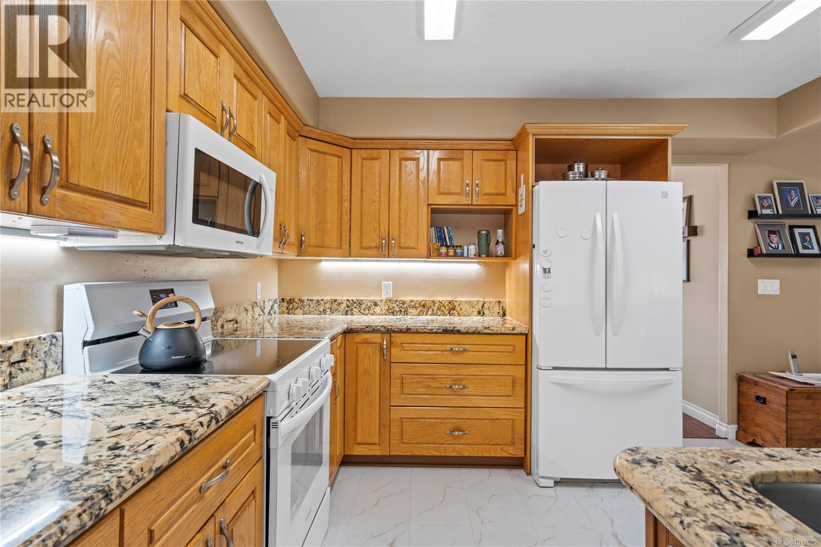 Photo 17 of 1072 Roberton Blvd, Parksville BC