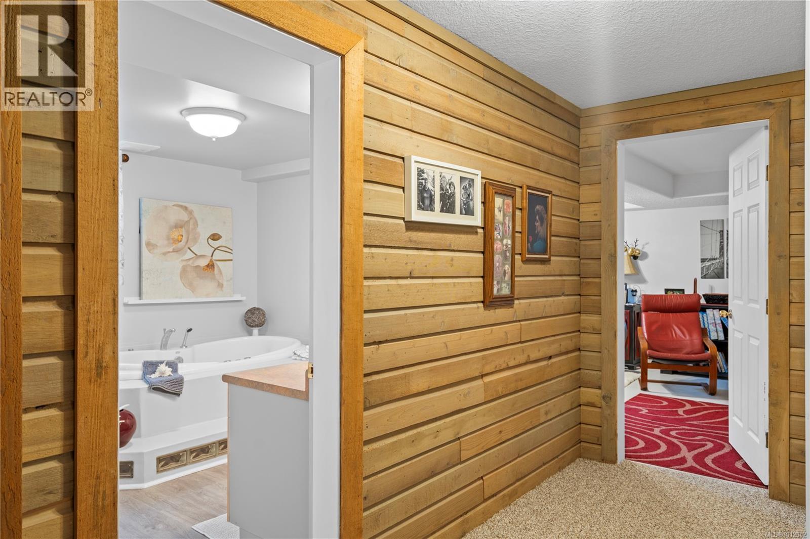 Photo 30 of 1072 Roberton Blvd, Parksville BC